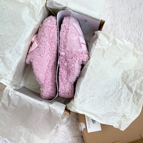 Brand new in box pink UGG slippers - Picture 2 of 3